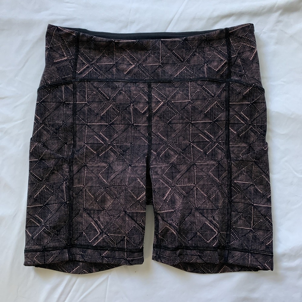 Lululemon Sole Training Short 6" Sz 6 Formation Quicksand Luxtreme Athletic Bike